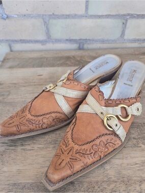 Vintage Pointed Mules